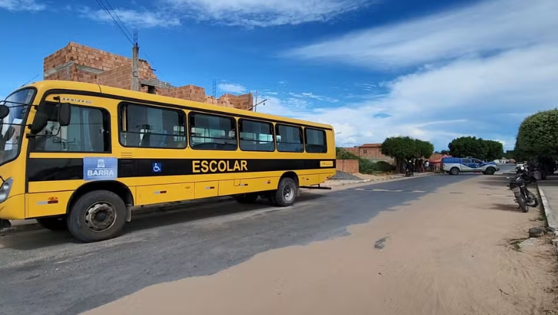  Criança morre após ser atropelada por ônibus escolar na Bahia