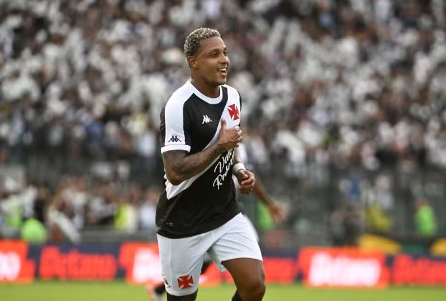  Vitória oferece R$ 8 milhões para contratar David  