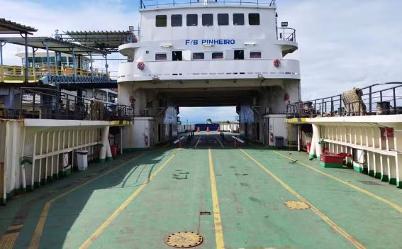  Ferry-boat altera horários e quantidade das embarcações 