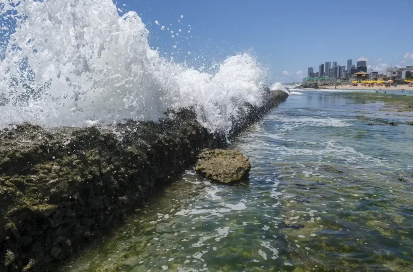  Governo quer barrar projeto que pode privatizar acesso a praias