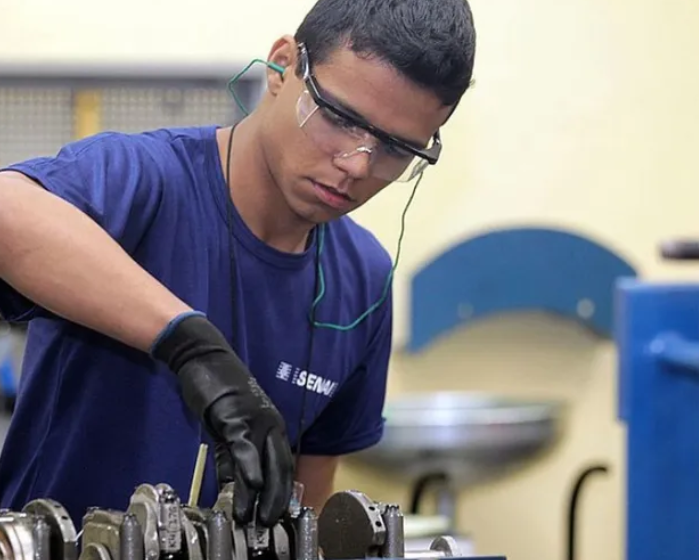  Senai oferece mais de 400 vagas gratuitas para cursos de aprendizagem industrial