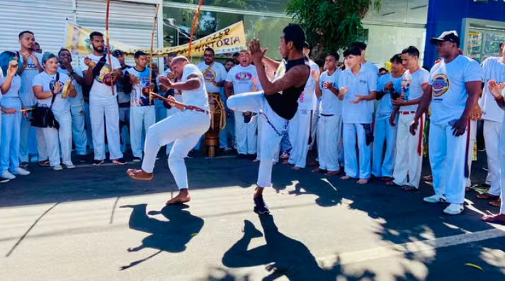  Curso gratuito capacita capoeiristas para atuar em escolas