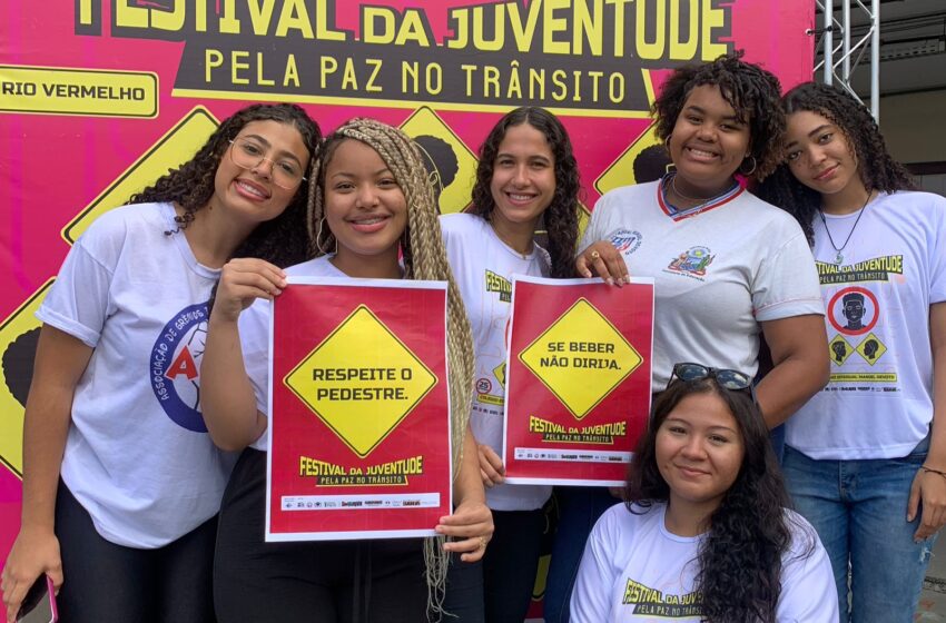  Mais de 900 estudantes do Nordeste de Amaralina participam de festival pela Paz no Trânsito