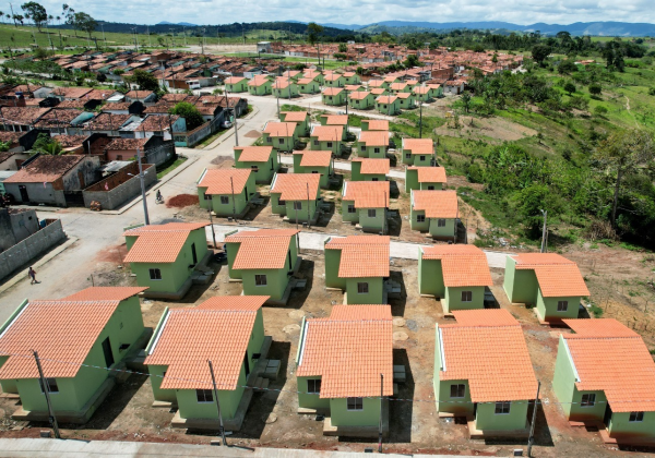  Estado entrega conjunto habitacional para 50 famílias em Amargosa