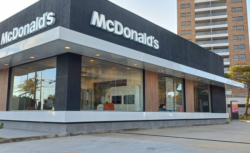  McDonald’s inaugura nova unidade na orla de Salvador 